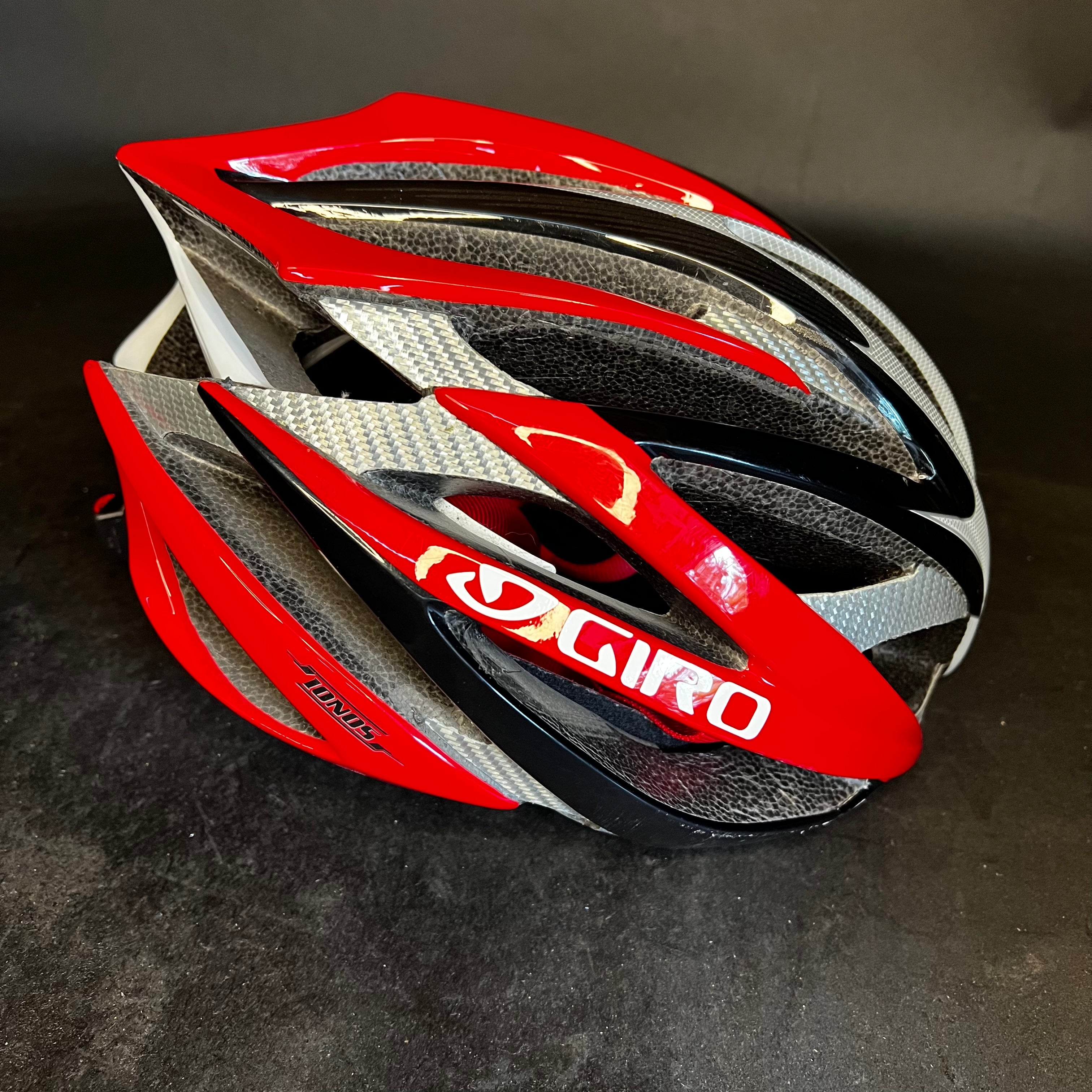 CLOSEOUT small Giro helmet