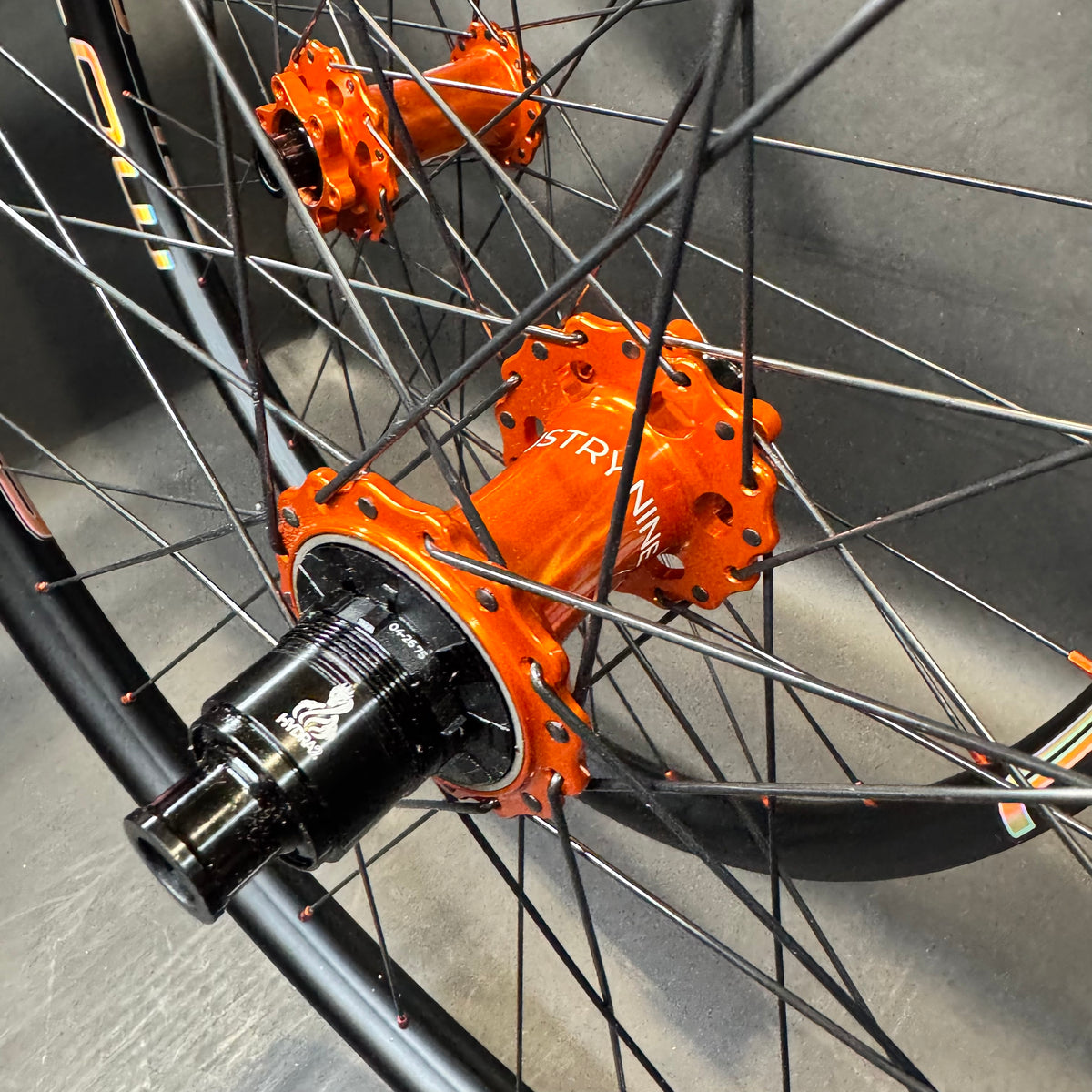 29" Flow Ex3 DH/Enduro wheels with I9 Hydra H2 hubs