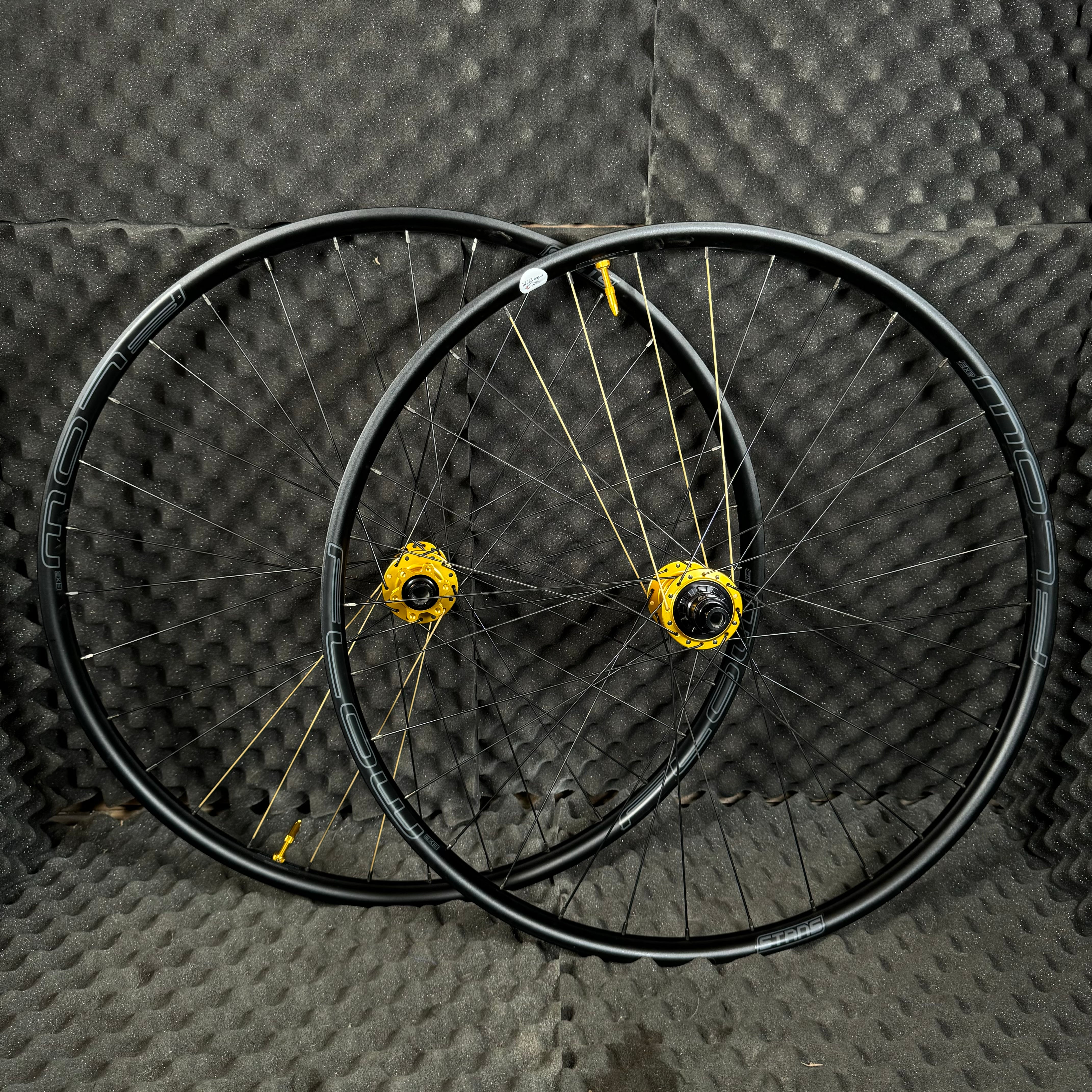 Enduro/DH Flow Ex3 rims with Hydra 2 superboost hubs