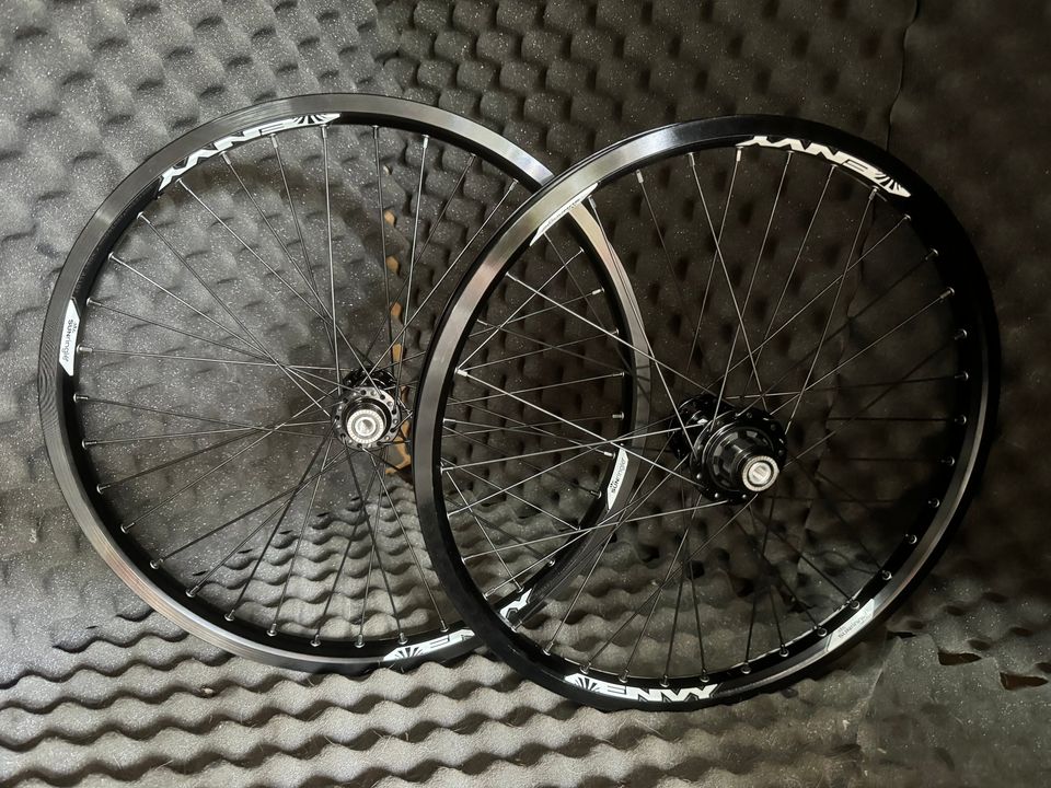 New Custom Pro sized BMX Wheelset, Envy Rims Bombshell Holeshot hubs