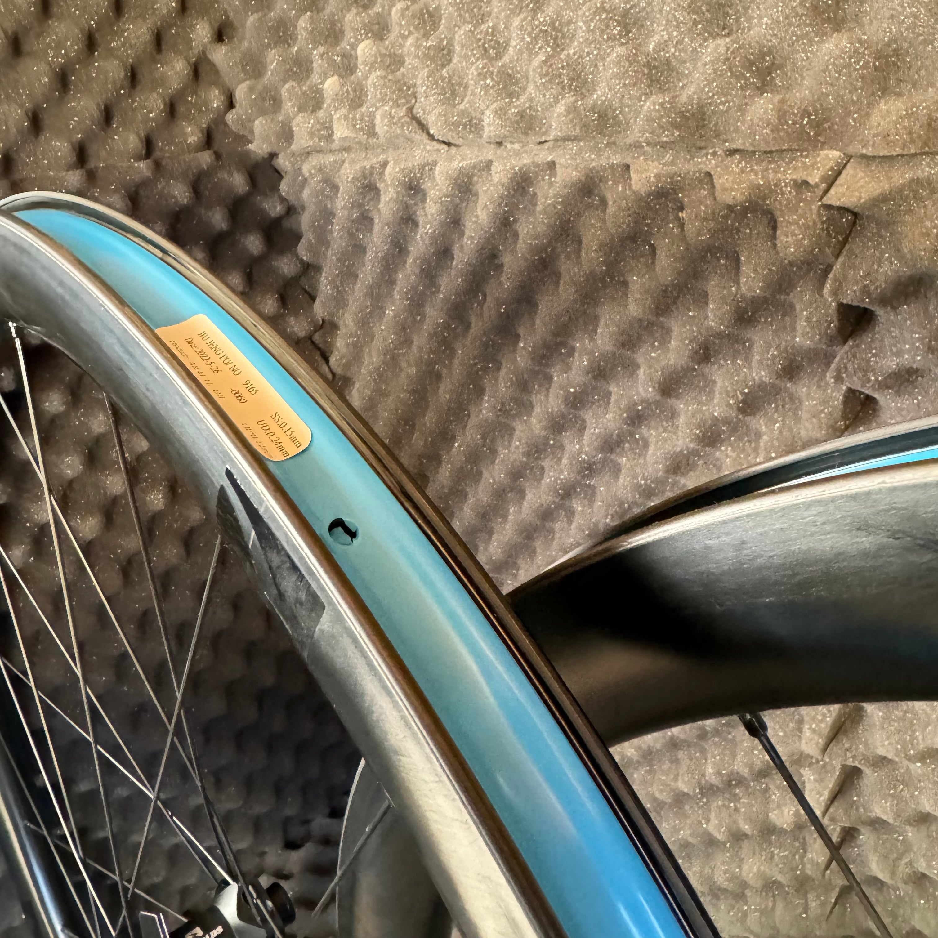 Reynolds AR 41 Disc brake with rotors and cassette