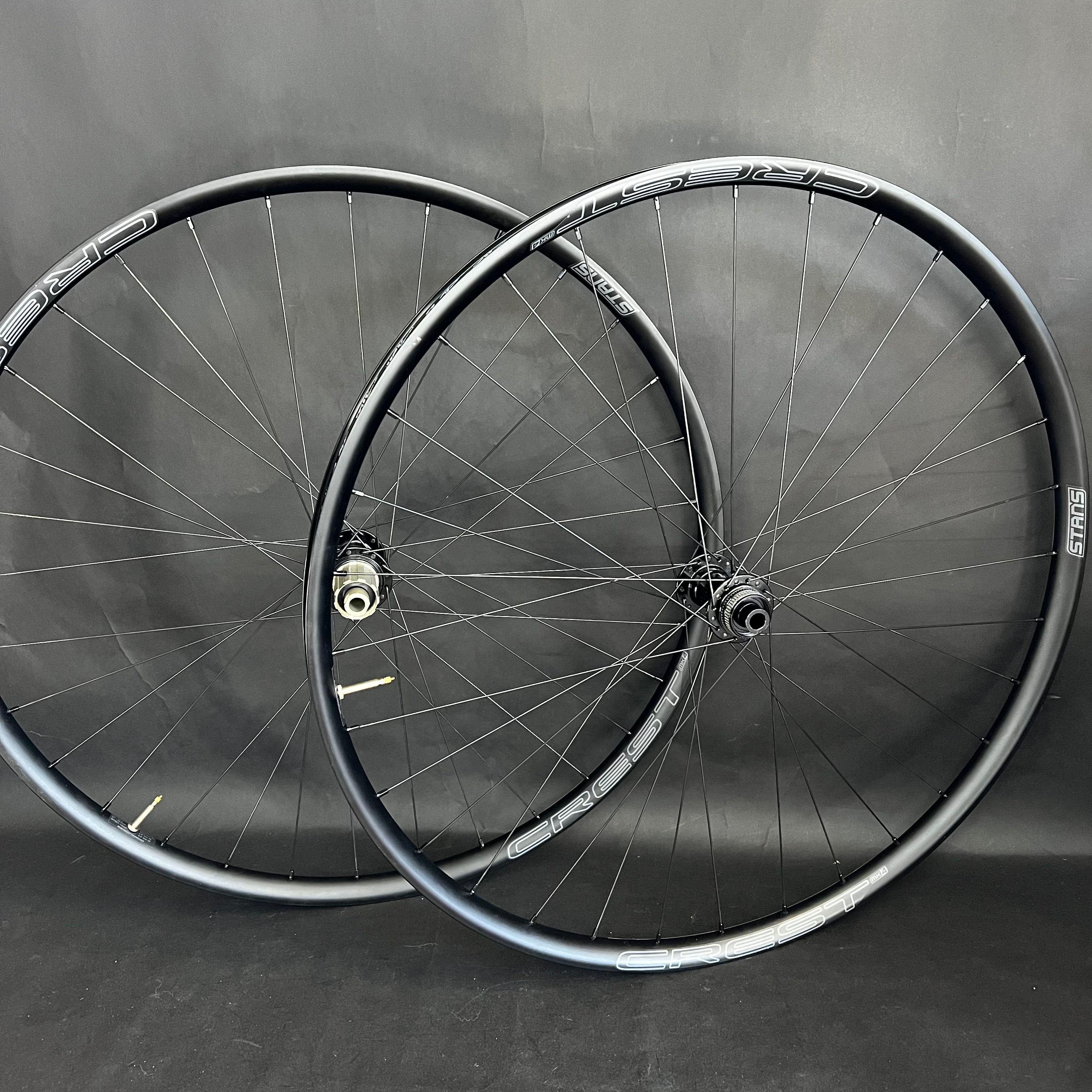 "Bang for the Buck" Gravel wheels Notubes Crest CX and Gravel wheels