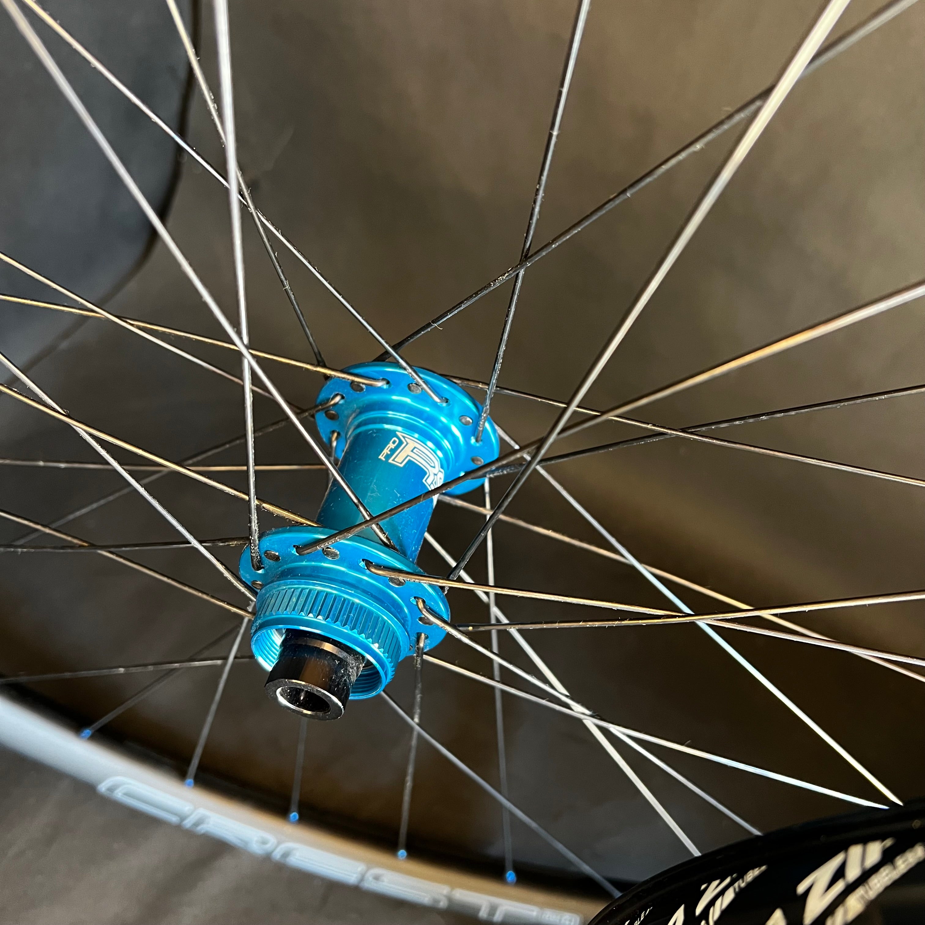 650b gravel wheels with hope RS4 hubs and stans crest rims