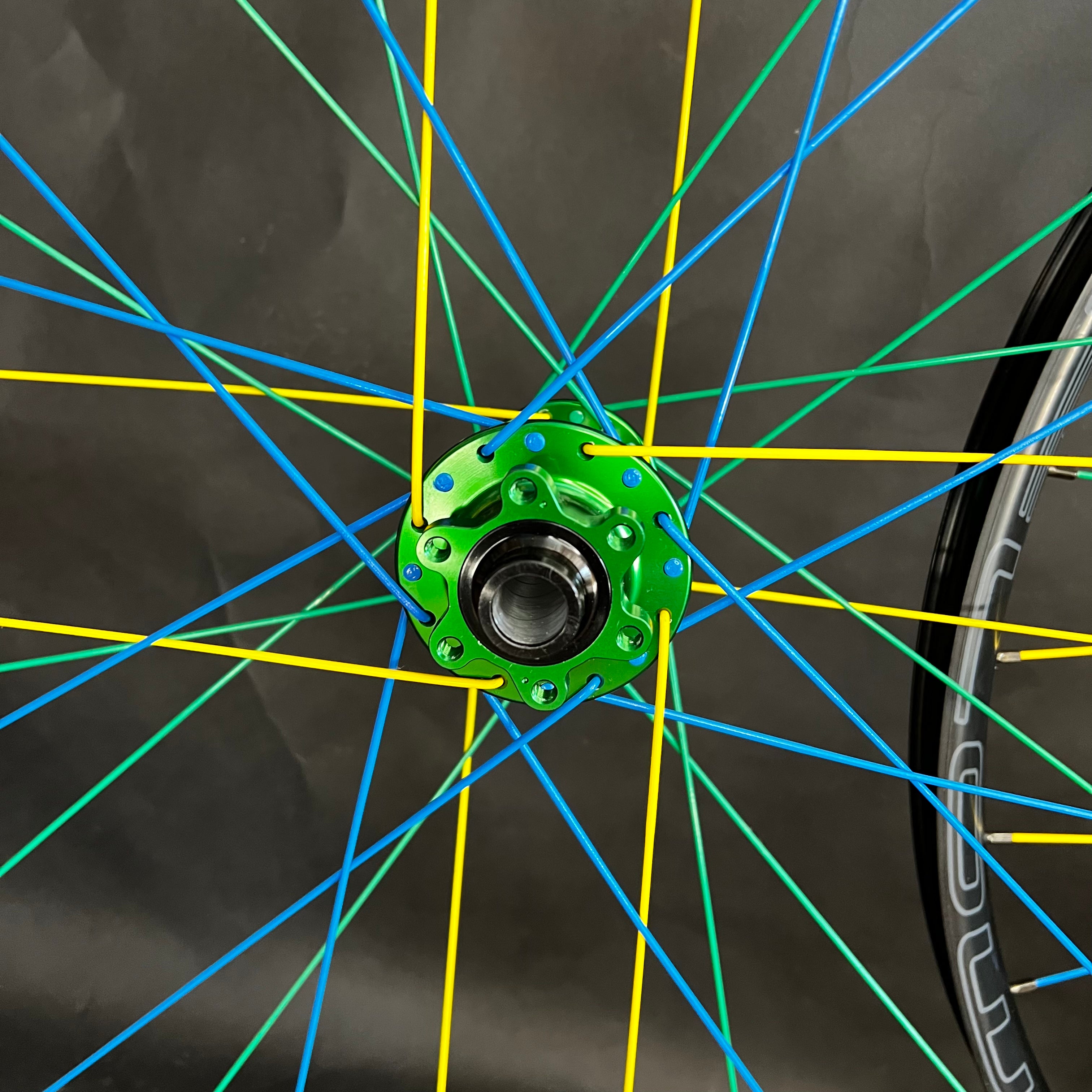 Green I9 hydra 2 Stans Notubes Flow mk4 Trail Wheelset