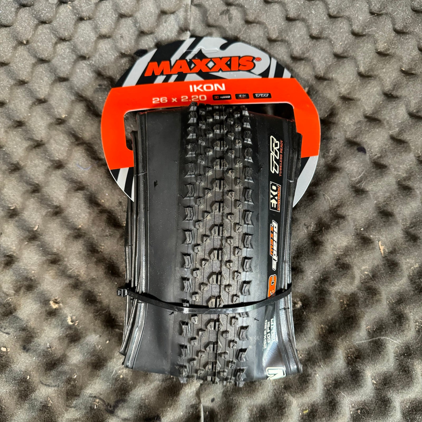 Maxxis ikon shops 26