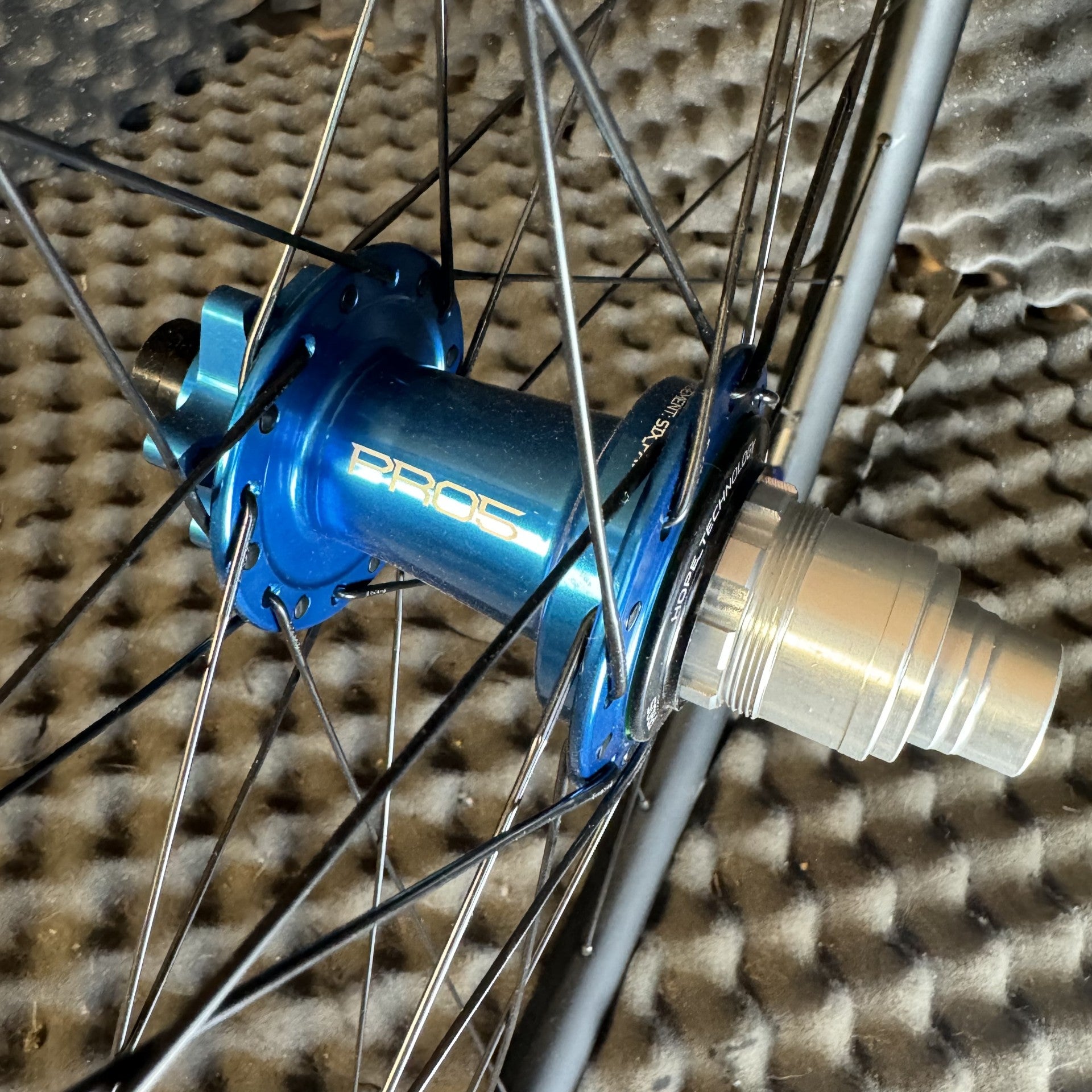 XC Notubes Crest MK4 29" rims With Hope pro 5 hubs