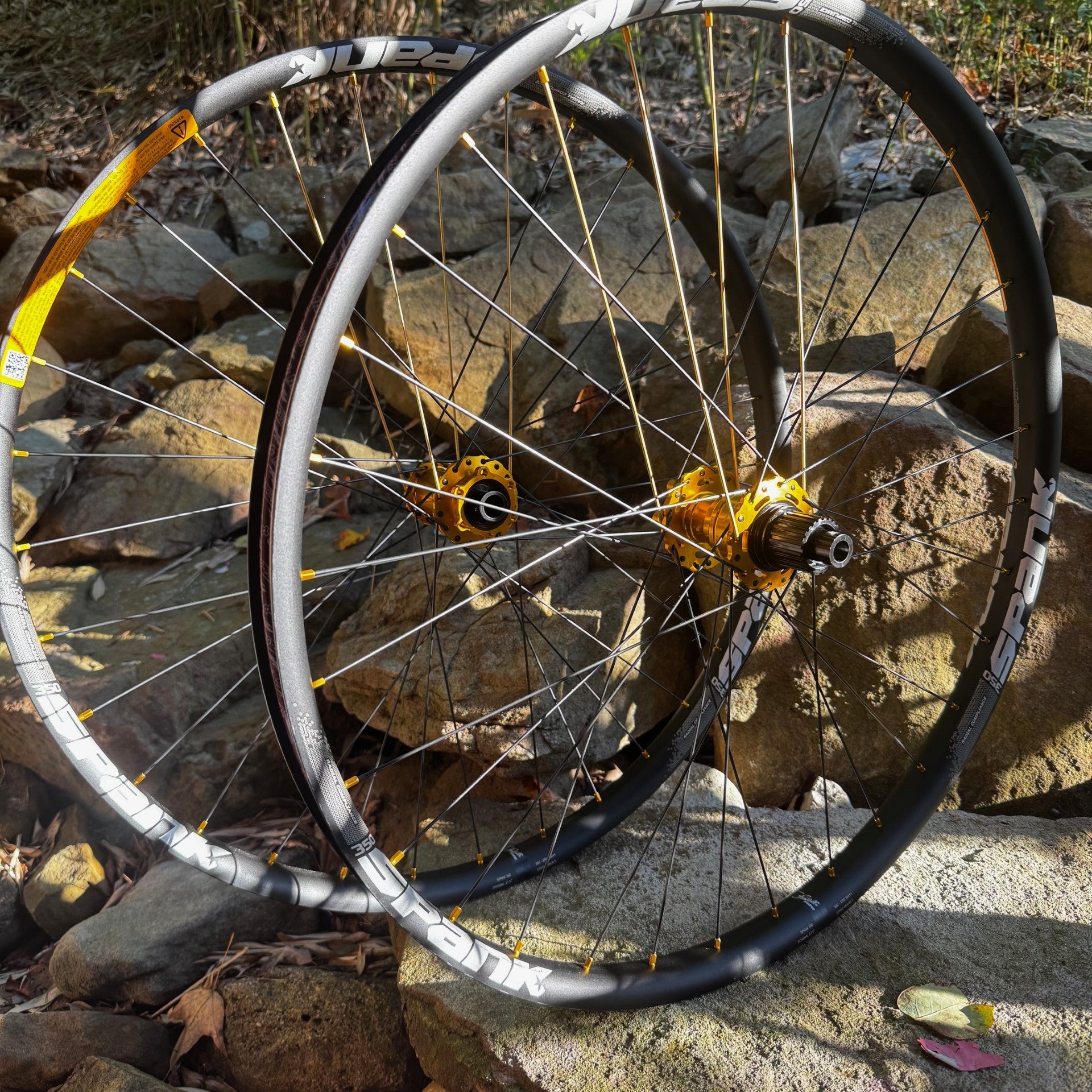 27.5" Spank 350 Rims with Onyx Vesper Boost Hubs
