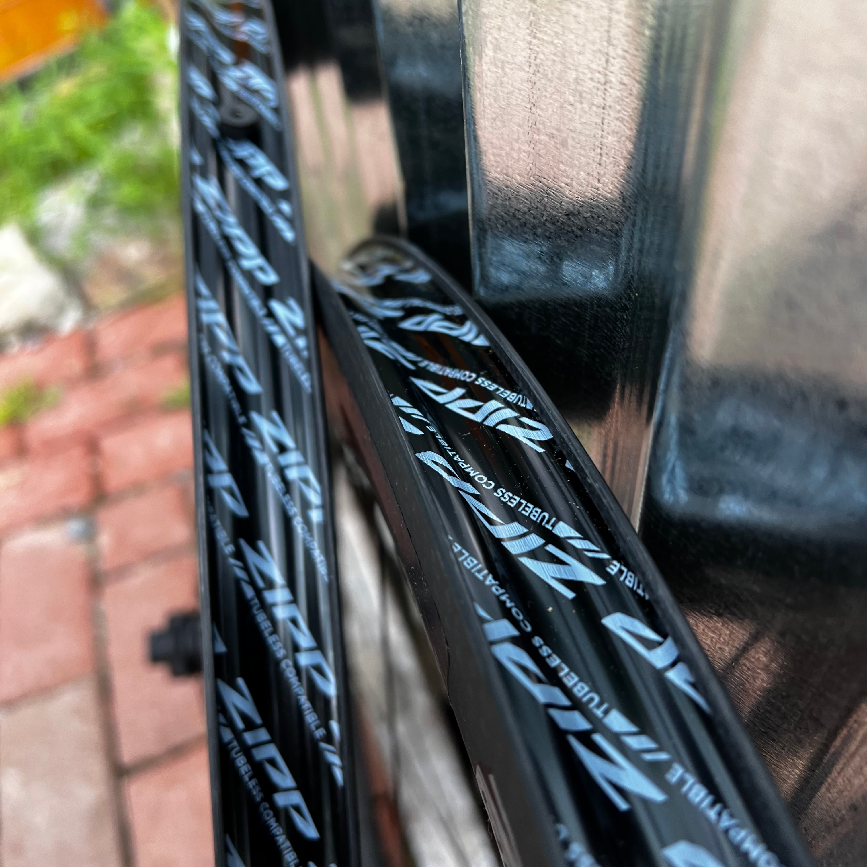 Zipp 404 FIRECREST Disc brake Wheelset XDR and Shimano HG Freehub