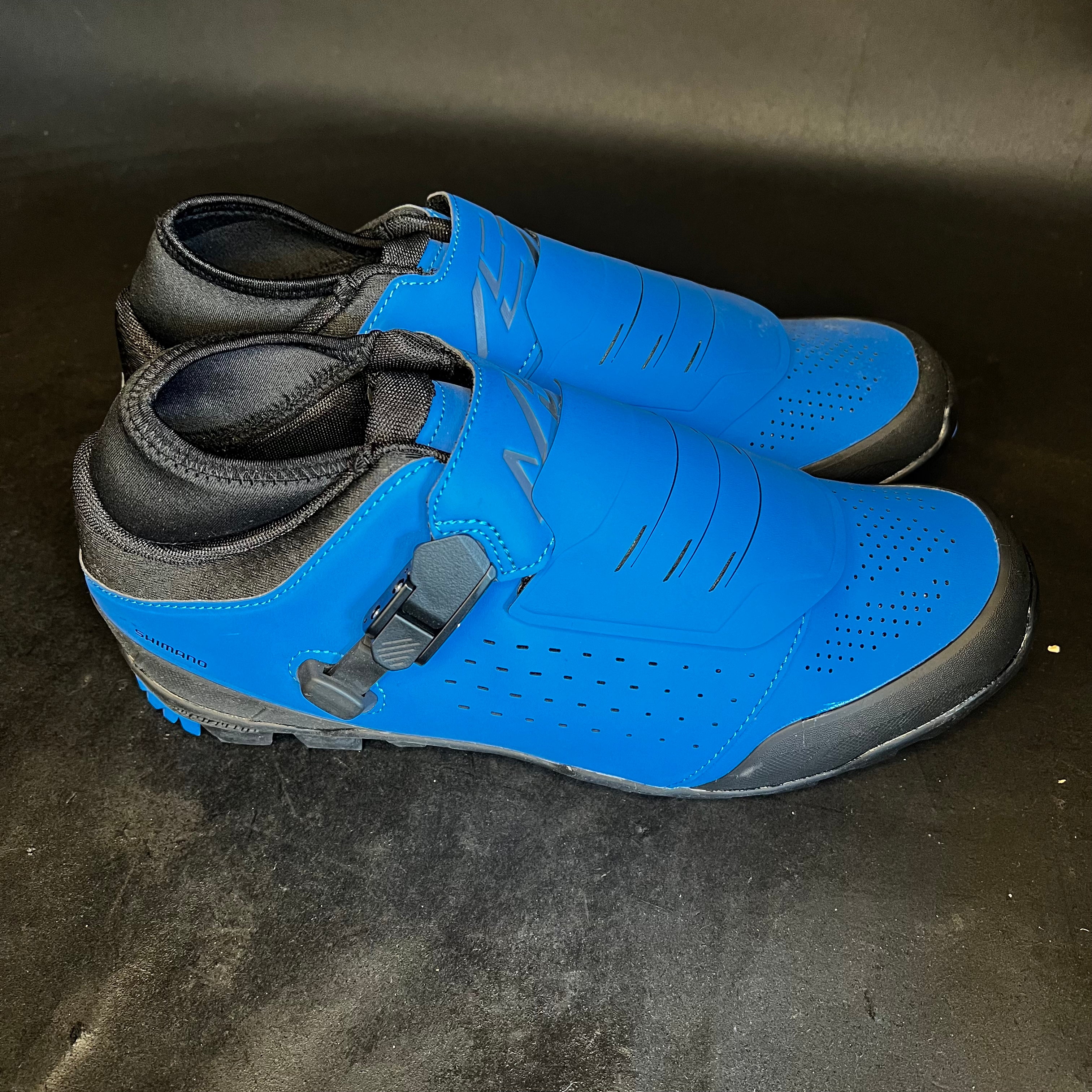 CLOSEOUT size 45  shimano MTB shoe