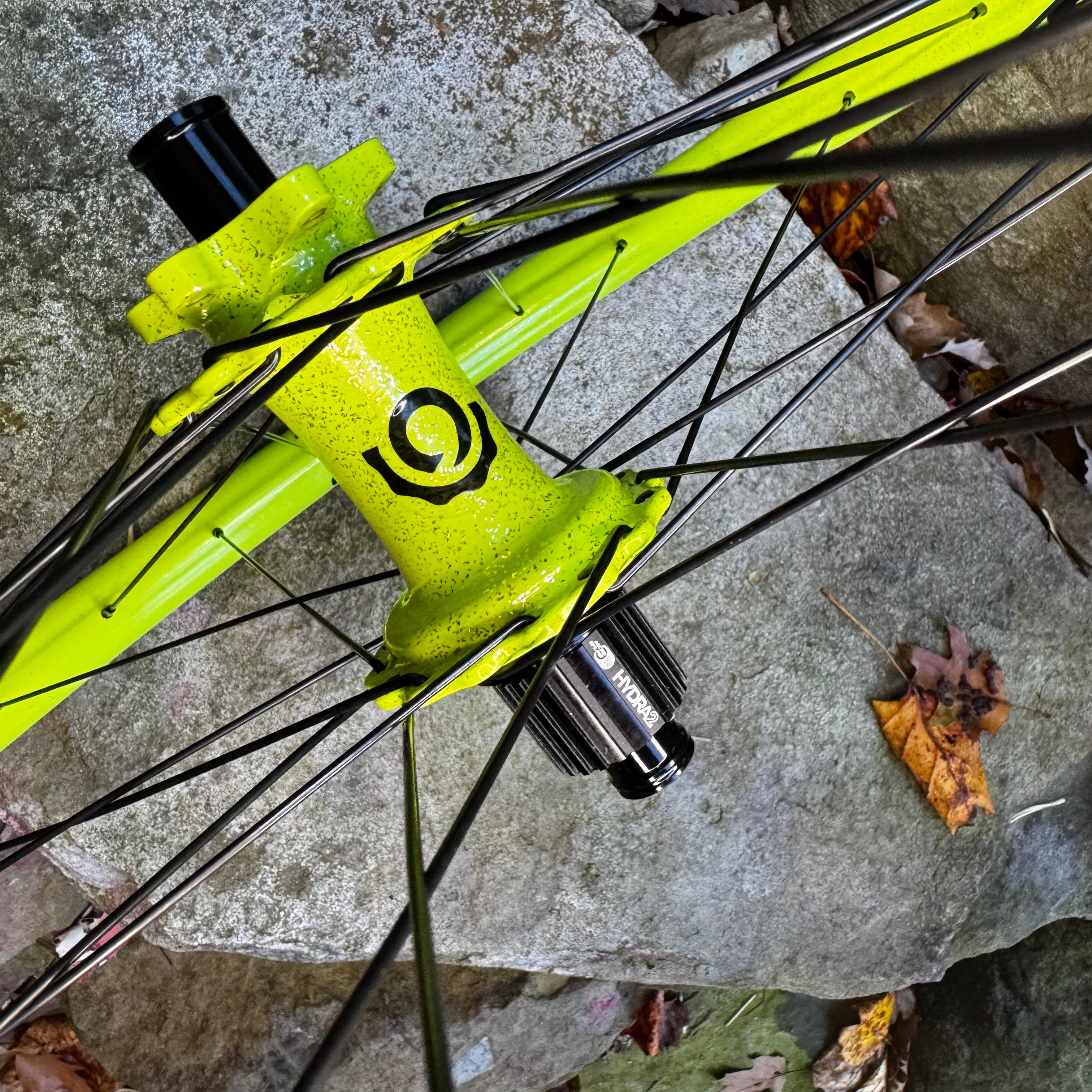 I9 Hydra hubs with Stans Flow mk4 Trail rims with tires