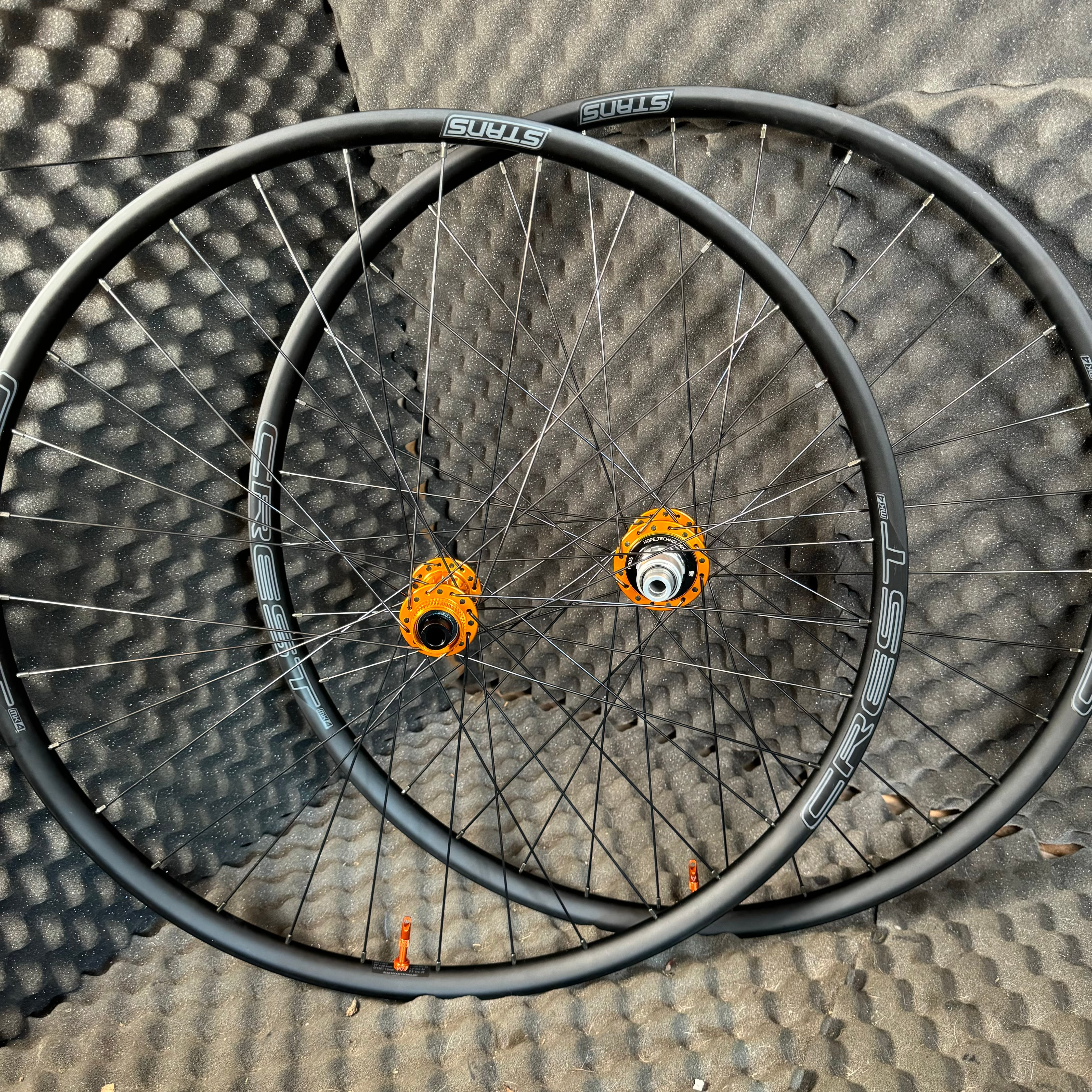 New Hope pro 5 and Crest mk4 Gravel Race wheels