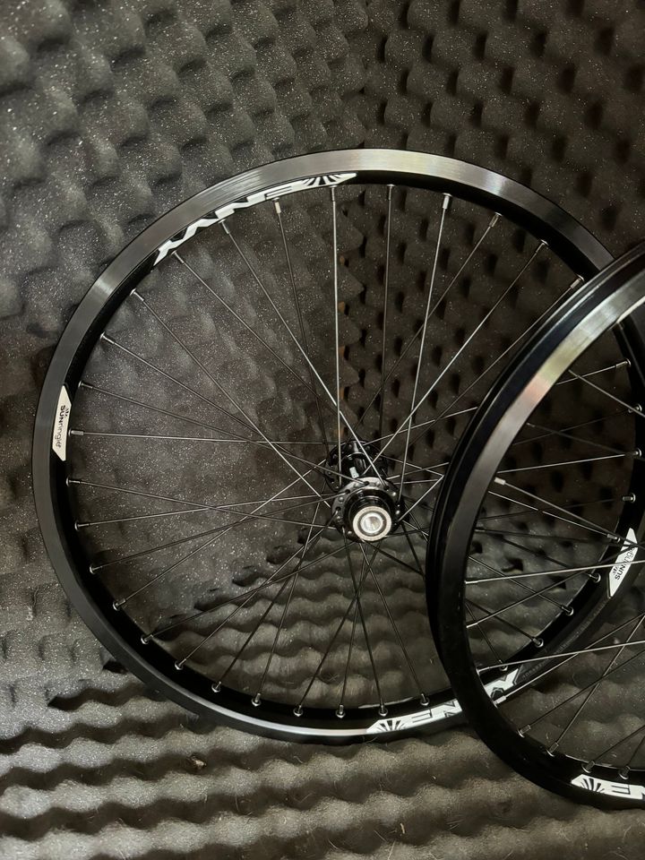 New Custom Pro sized BMX Wheelset, Envy Rims Bombshell Holeshot hubs