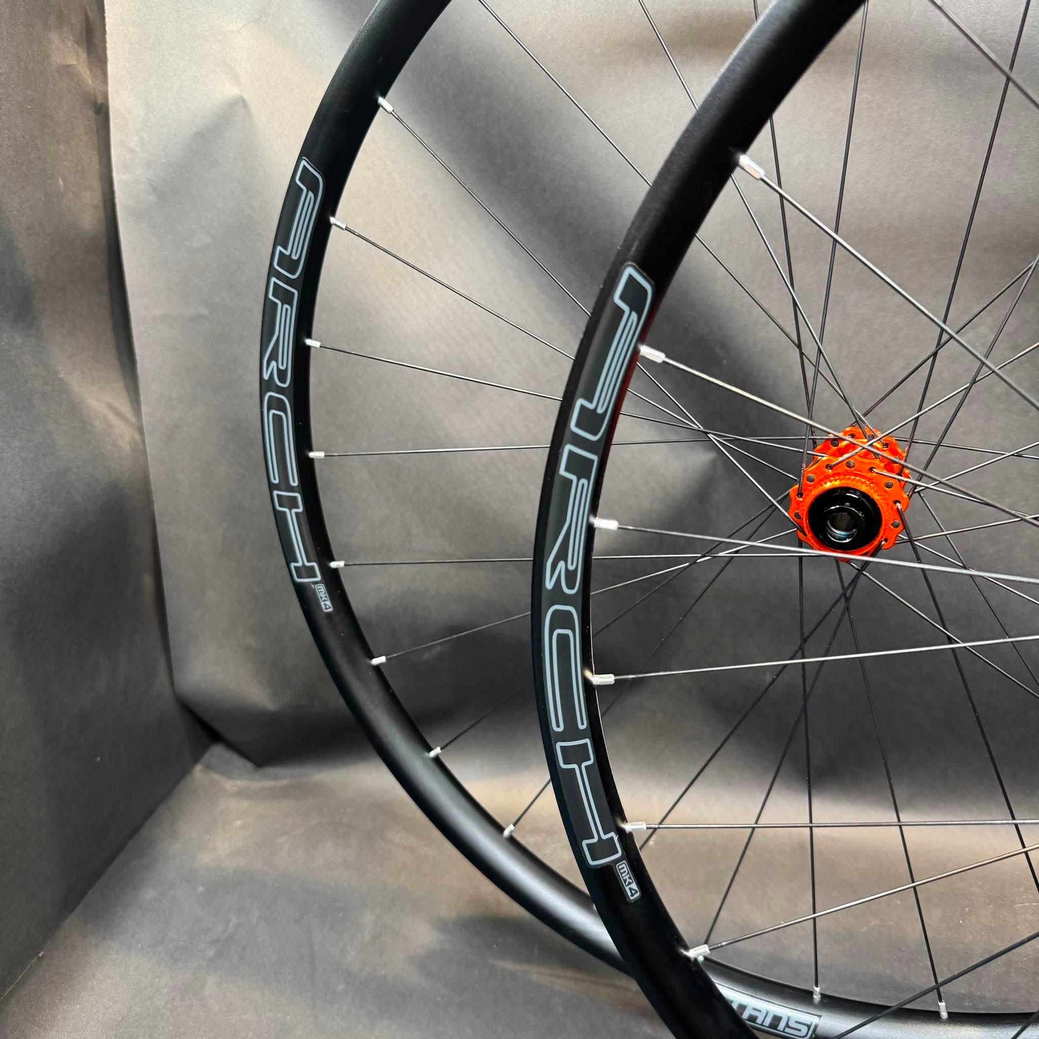 I9 Solix Hubs and Stans Arch Mk4 Wide Gravel rims