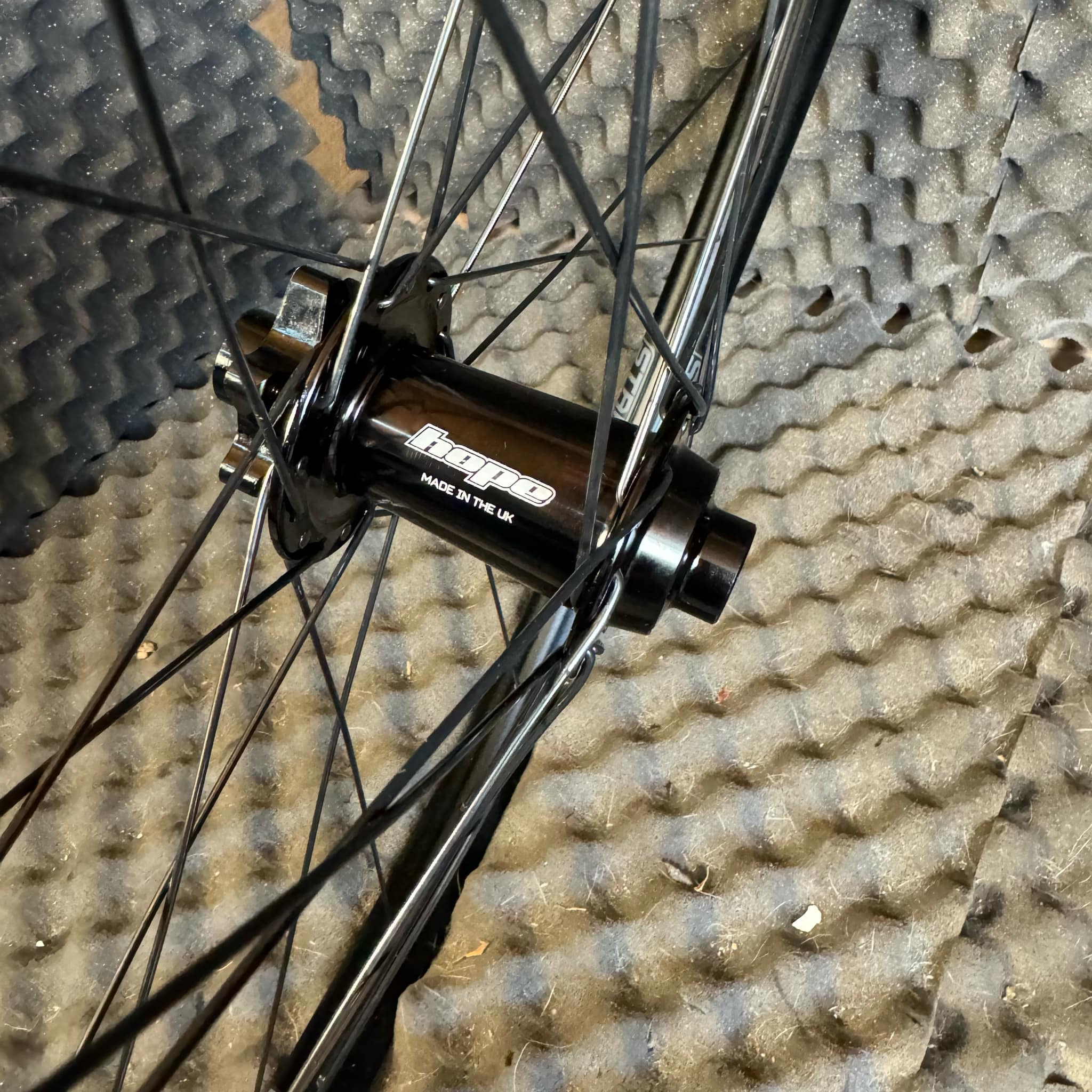 Hope Pro 5 hubs with Tough Flow ex3 Rims