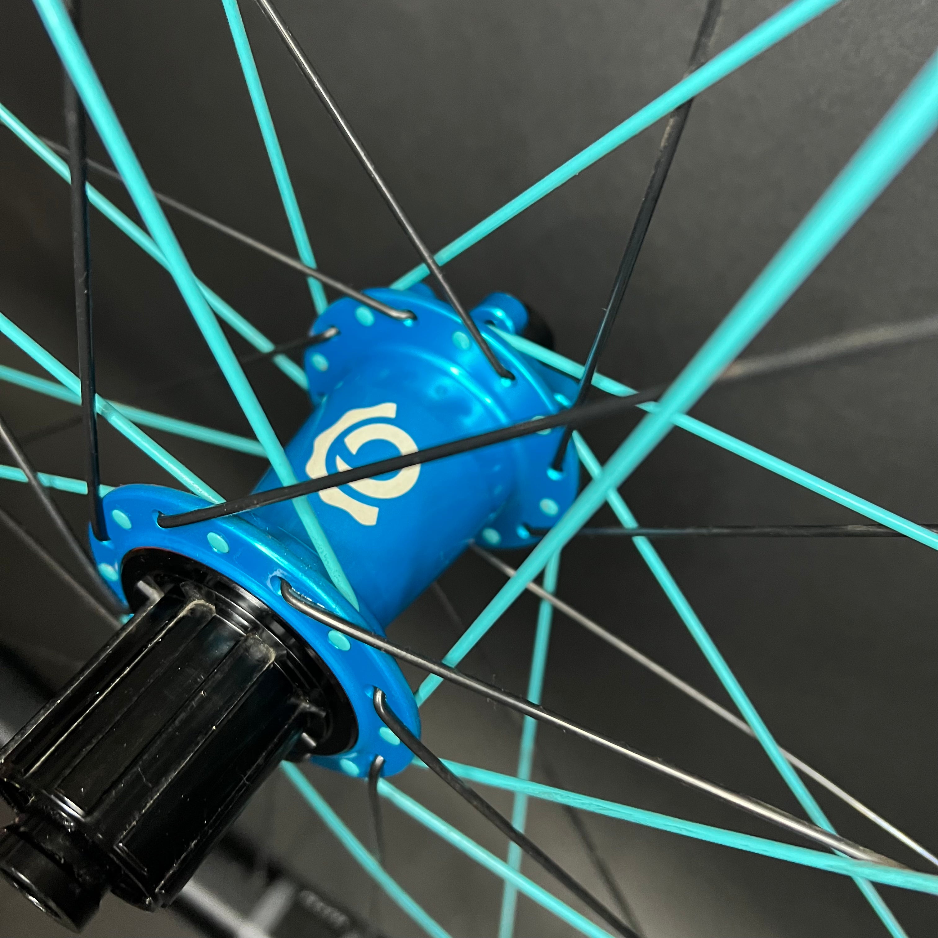 I9 best sale bike hubs