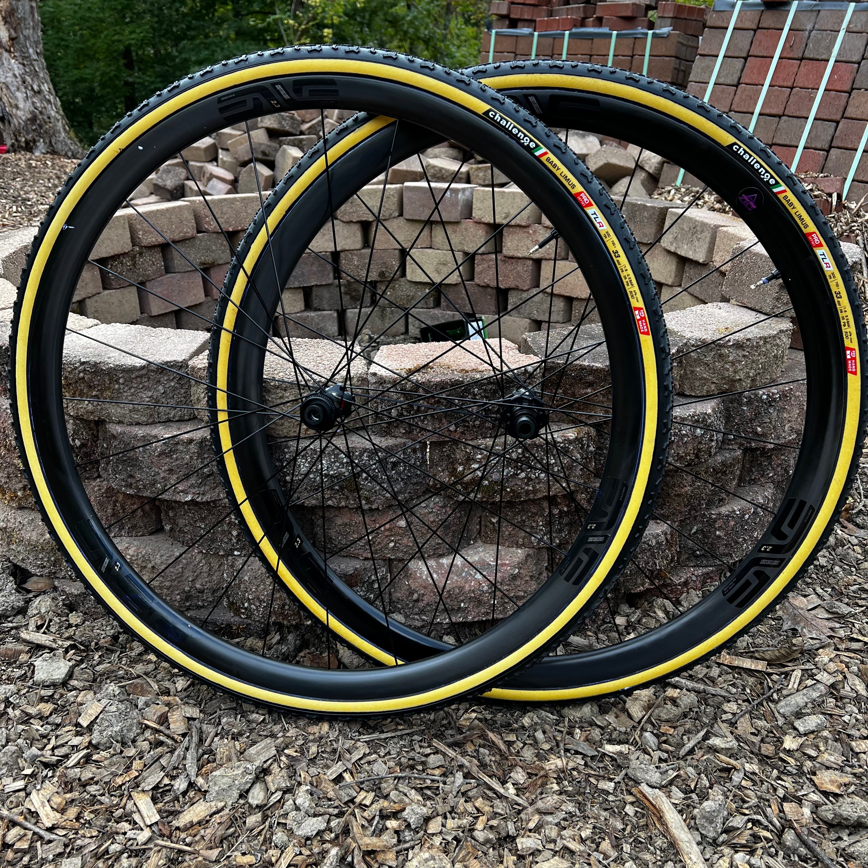 ENVE 2.3 SES 2023 With Enve Alloy Hubs CLOSEOUT