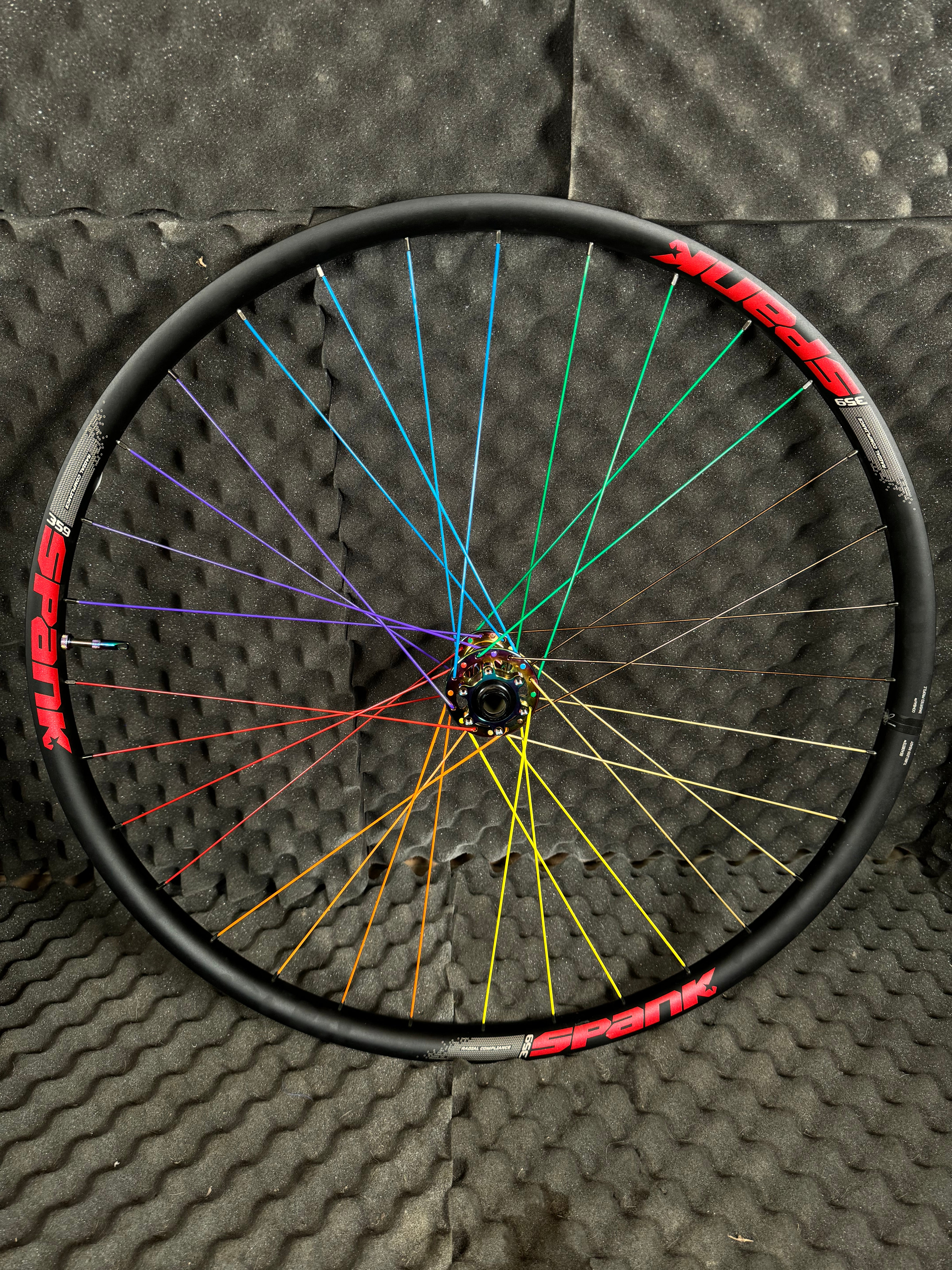 Custom Oilslick/Rainbow Spank 359 wheelset