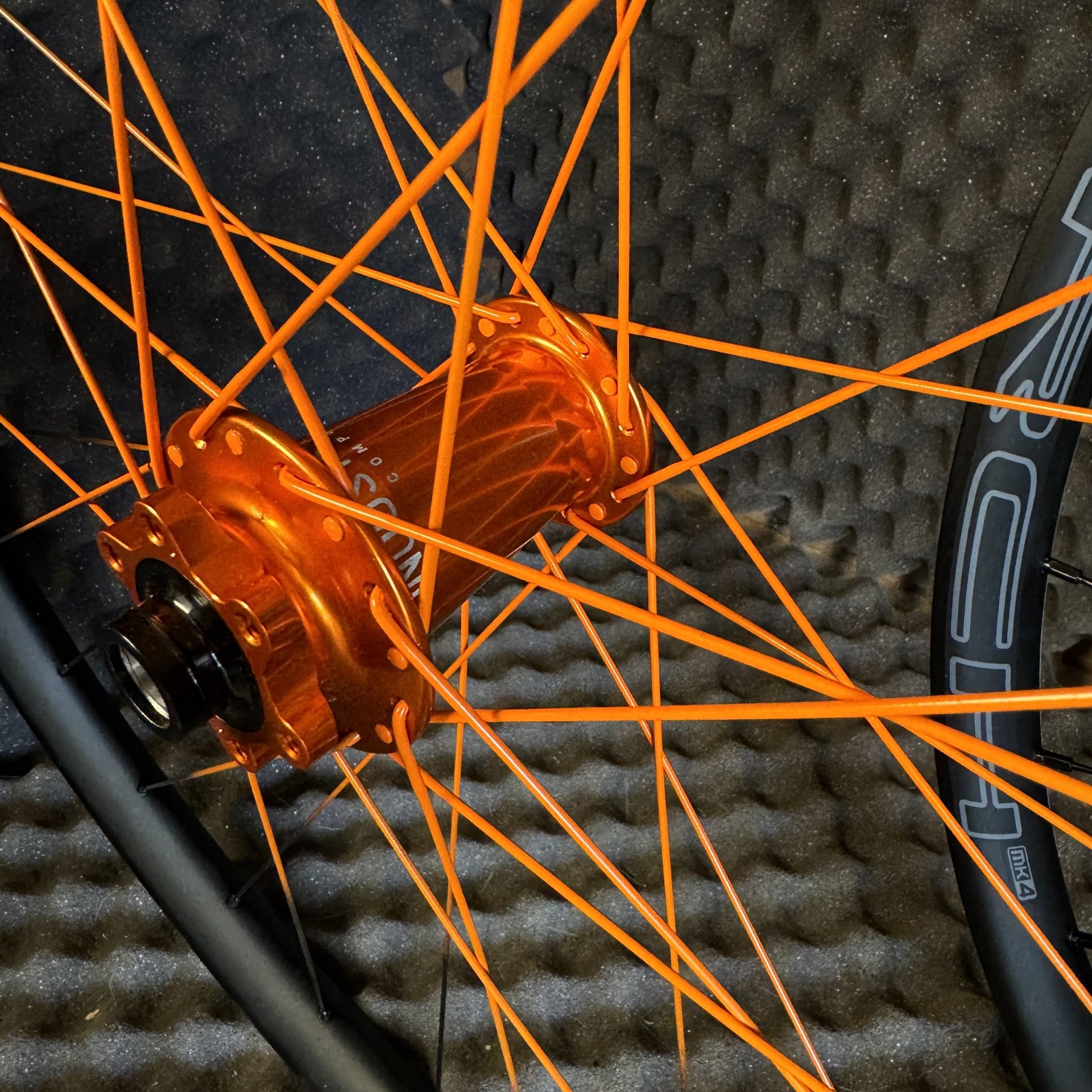 Arch Mk4 Trail rims With Hydra H2 hubs and Bling spokes!