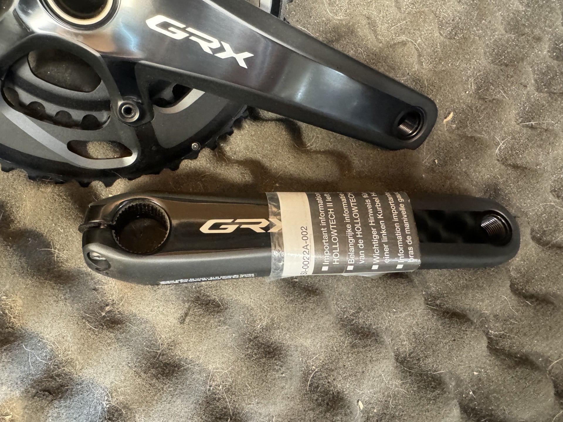 New Shimano GRX 810 31-48T 175mm crankset take off