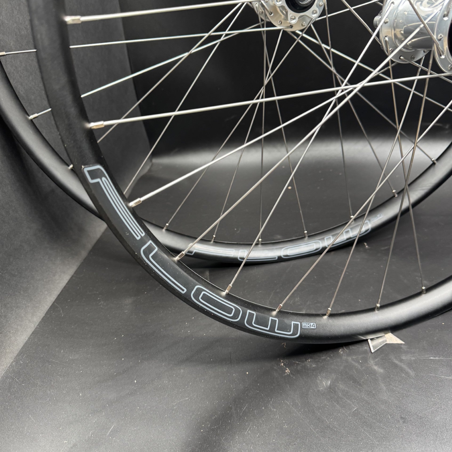 Classic Silver I9 Hydra H2 hubs with Flow mk4 Hard Trail rims