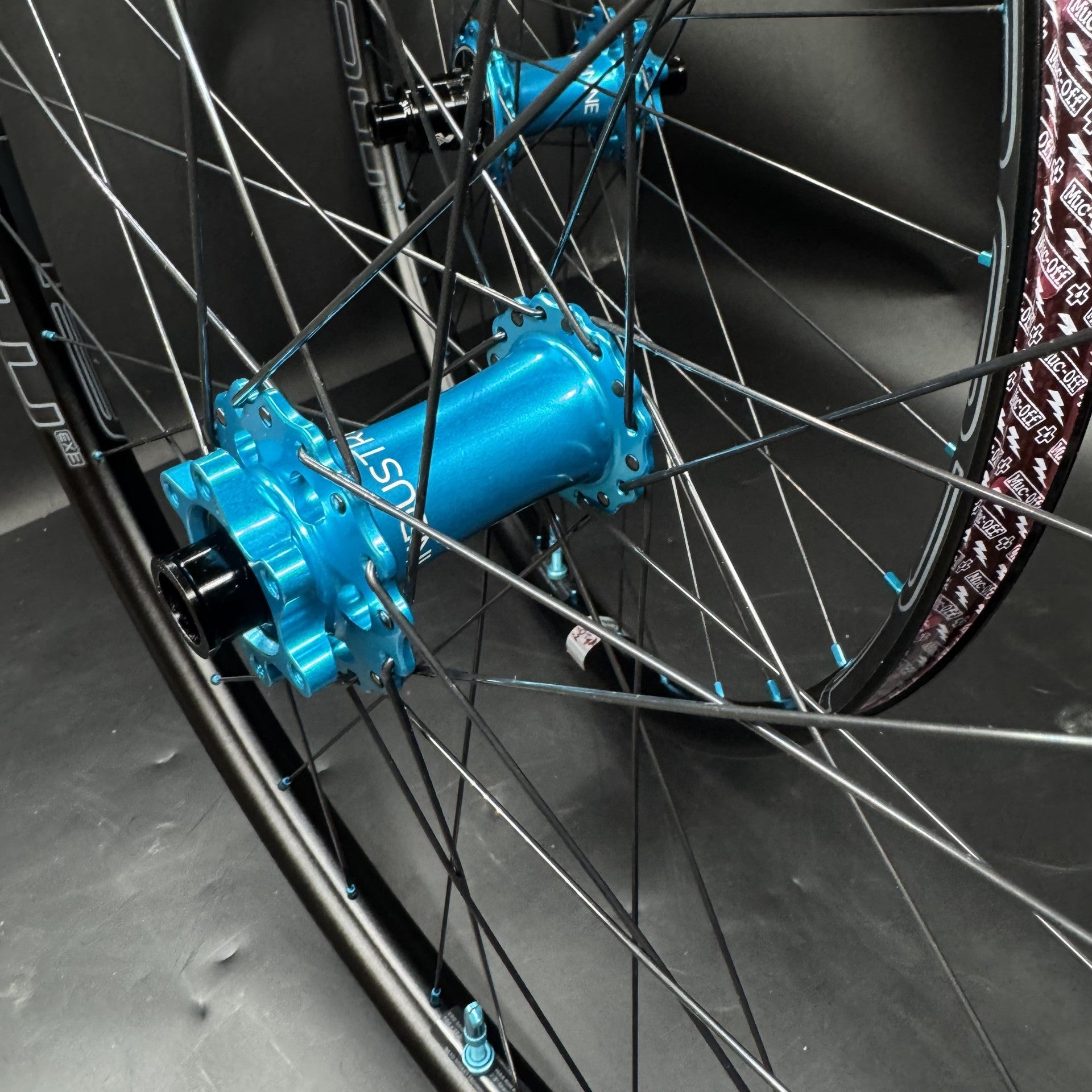 Flow Ex3 Hard Enduro set with Hydra H2 hubs