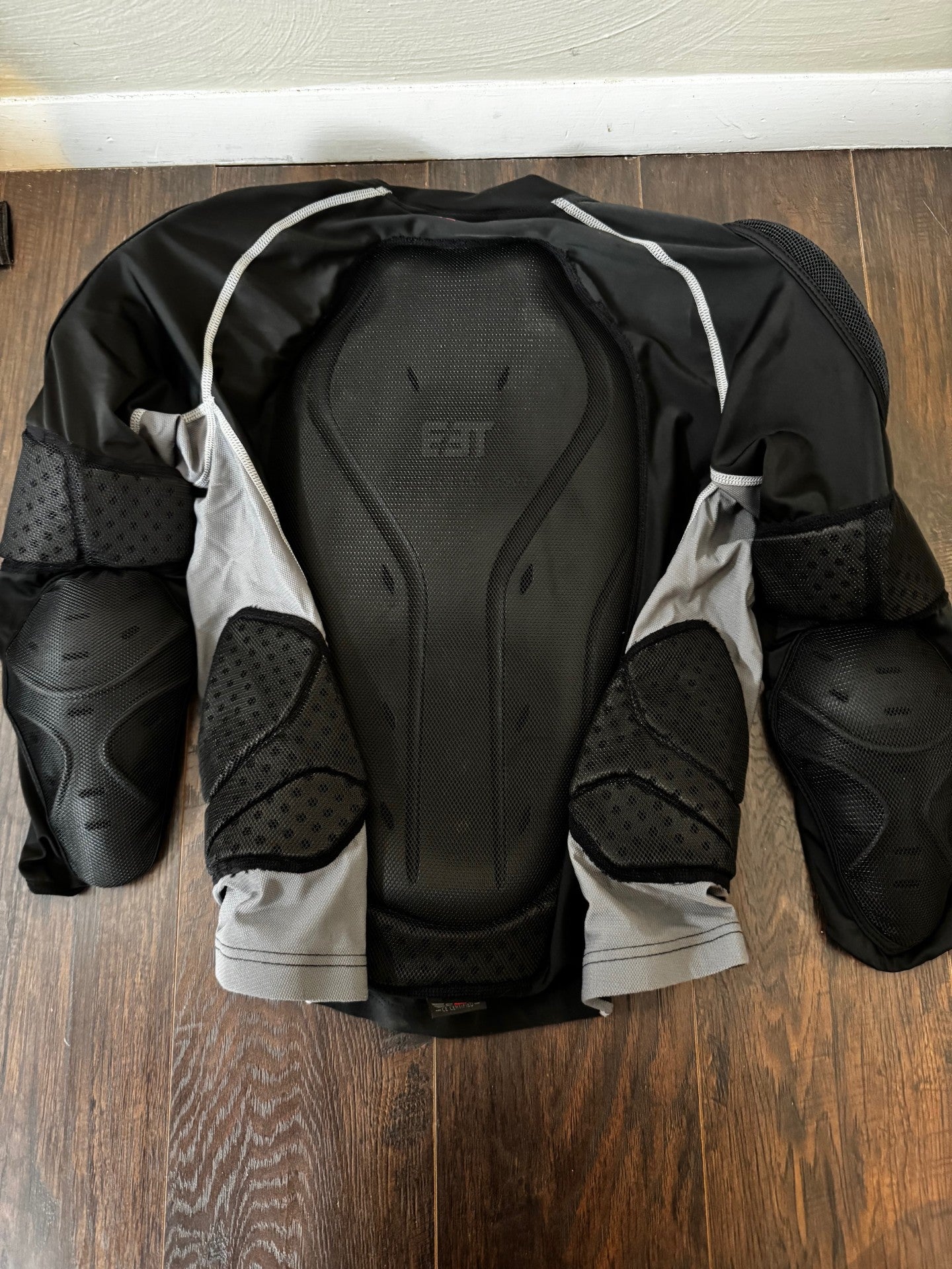 Fly Barricade CE Large protection suite