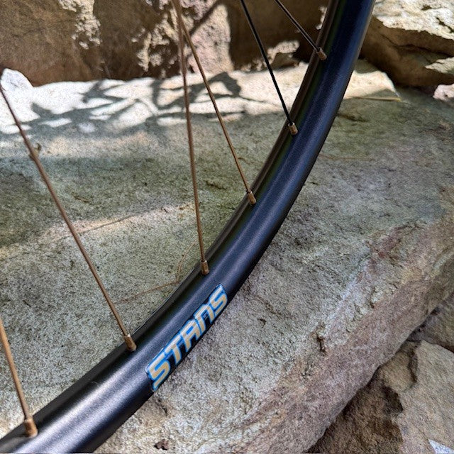 Custom Podium Gold I9 Hydra rear Enduro/DH wheel
