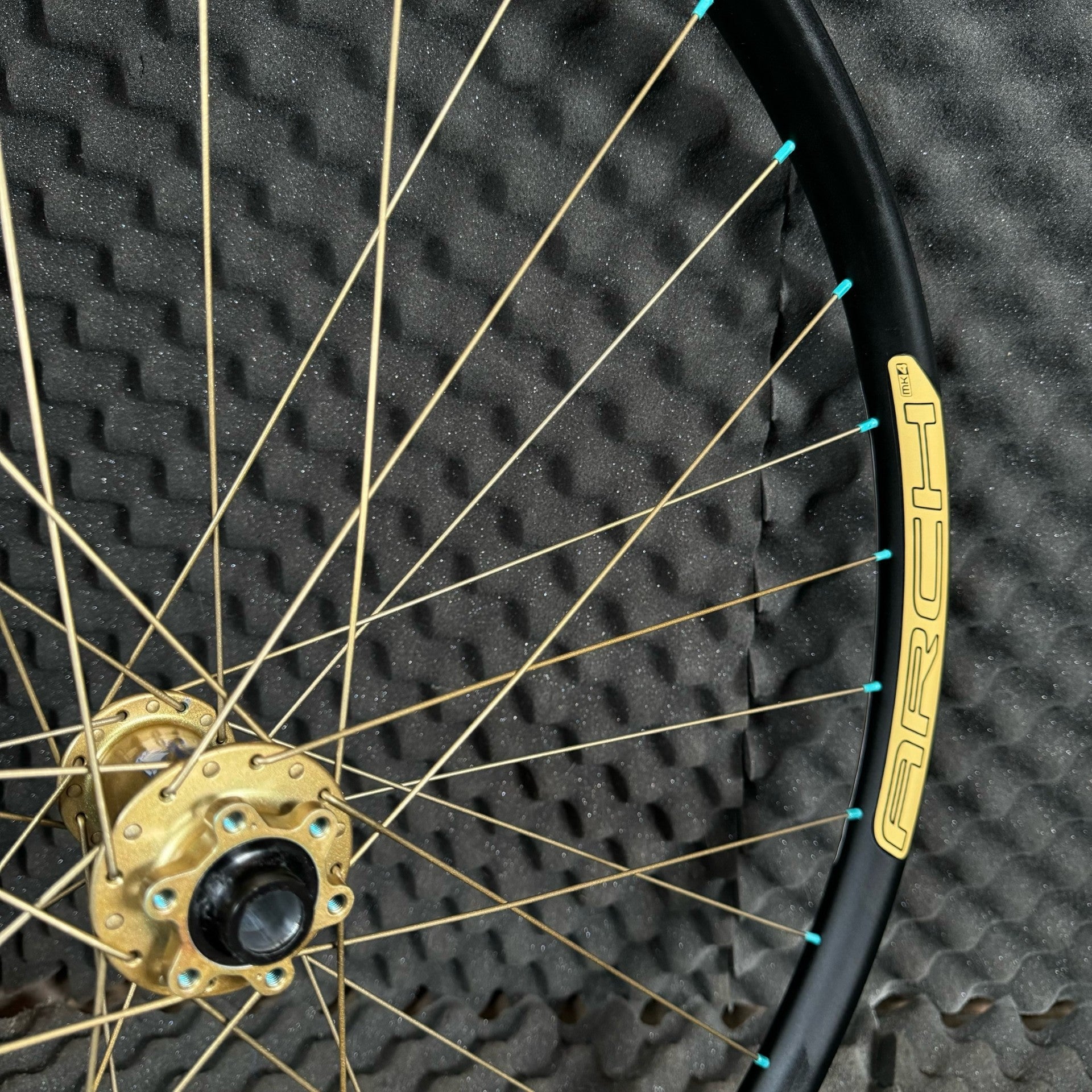 Fox Podium Gold I9 Hydra's with Arch mk4 Trial Rims