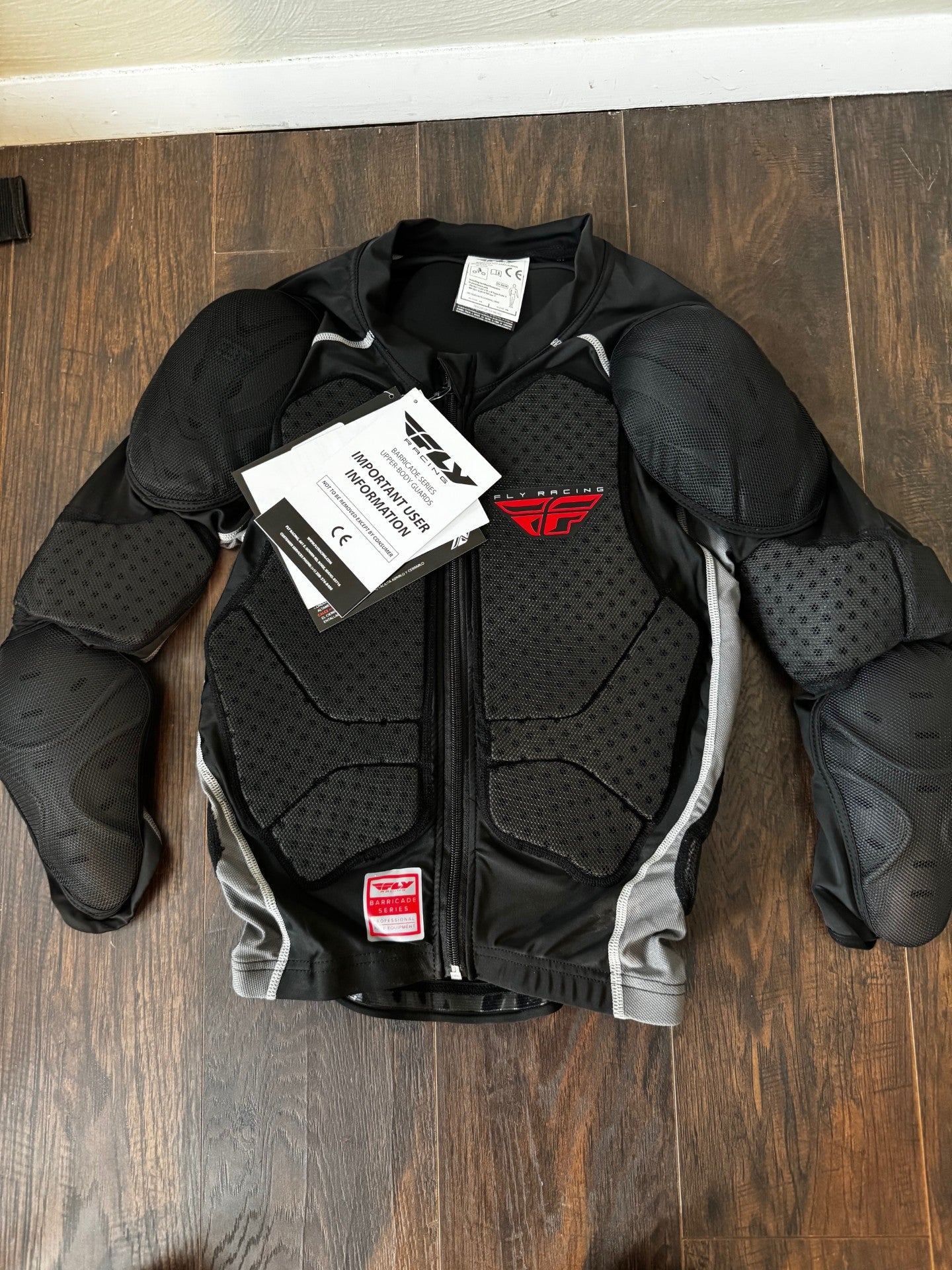 Fly Barricade CE Large protection suite