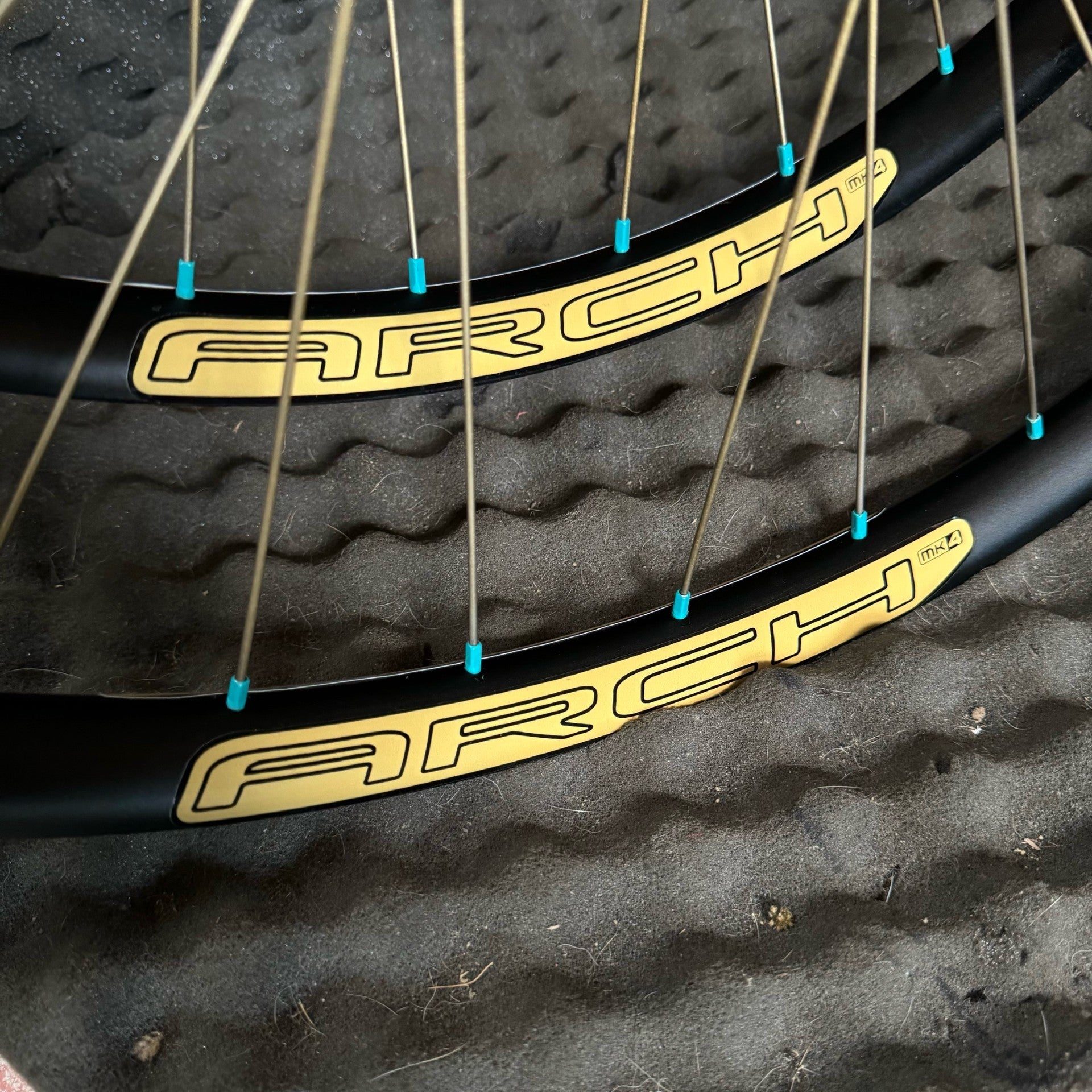 Fox Podium Gold I9 Hydra's with Arch mk4 Trial Rims